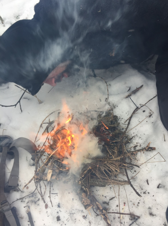 Survival Feuer im Winter